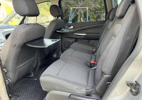 Ford S-Max cena 18000 przebieg: 261000, rok produkcji 2007 z Twardogóra małe 154